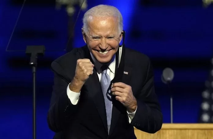 Biden esultante