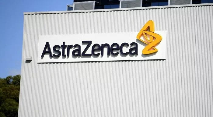 ue-astrazeneca stretta esportazione sui vaccini