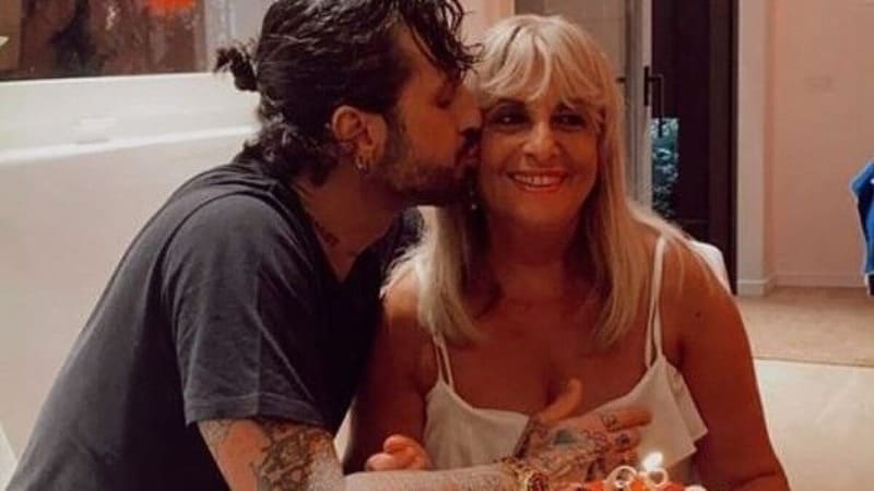 fabrizio corona con mamma gabriella