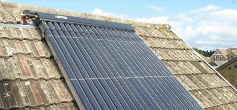 pannelli solari termici su tetto