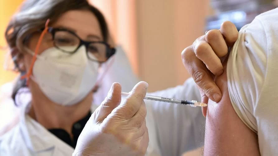 L'Europa è molto in ritardo con il piano vaccinale: i dati.