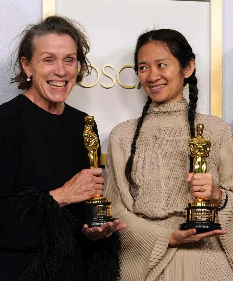 La Cina censura Chloé Zhao: il film premio Oscar minaccia la sicurezza nazionale.