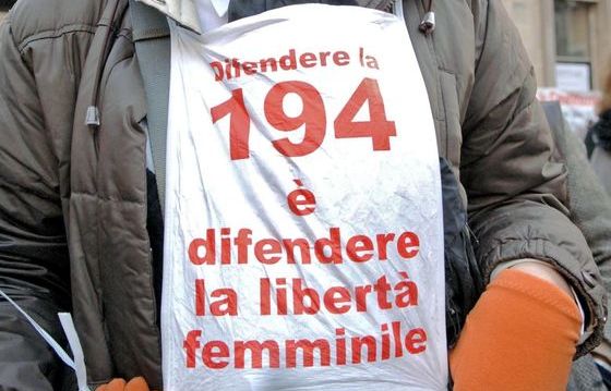 Aborto a Matera: "Due violazioni della legge in un colpo solo"