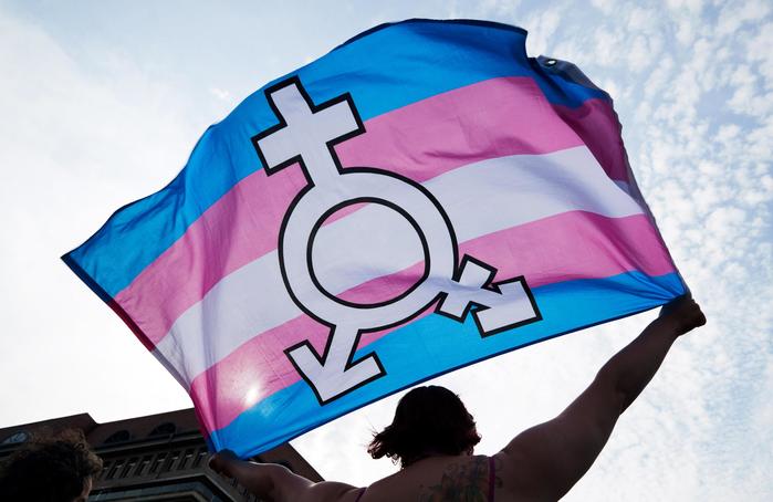 Napoli, ingresso nel bagno maschile negato ad uno studente trans: lo sciopero dei compagni di classe