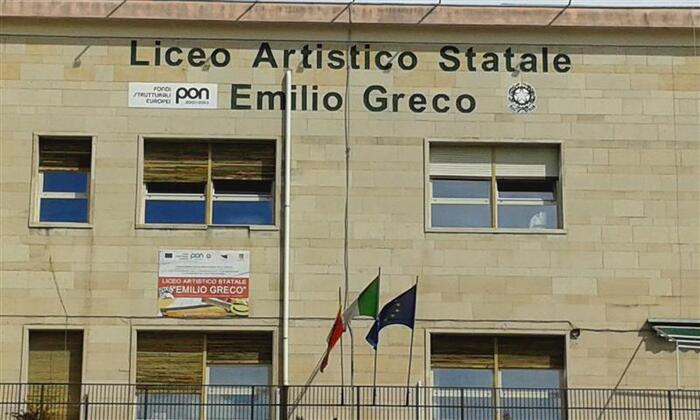 Rifiutato l'intervento di due genitori gay all'assemblea scolastica: la giustificazione della scuola