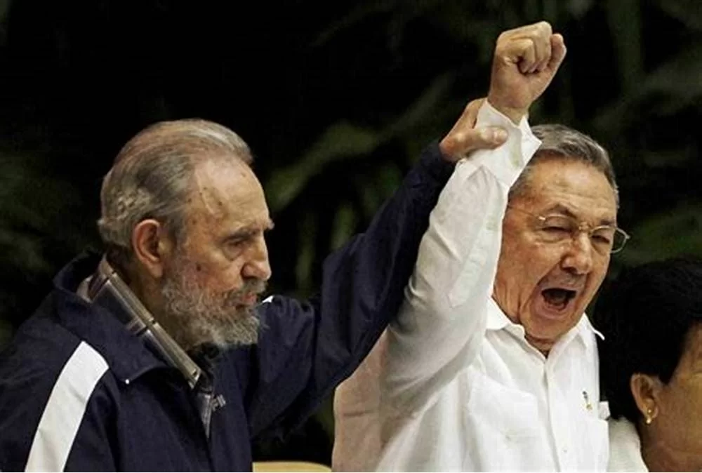 Raúl Castro lascia il partito comunista: Cuba dice addio a 60 anni di castrismo