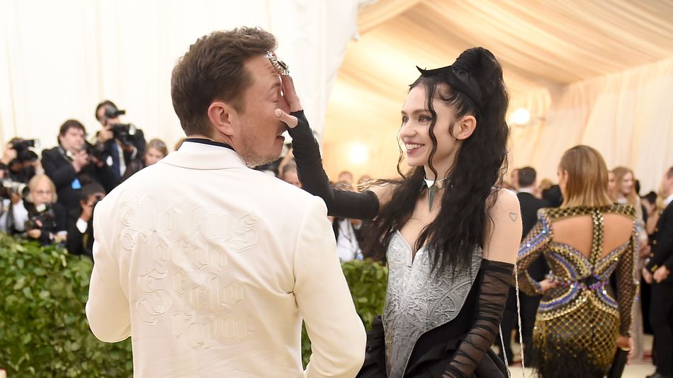 il genio di elon musk e grimes