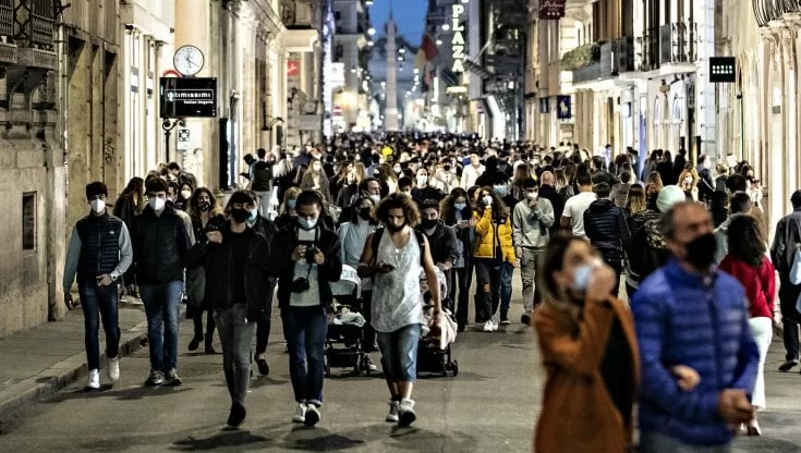 Cambio di colore delle Regioni da lunedì 19 aprile: quali quelle che finiranno in fascia arancione, mentre alcune puntano alla zona gialla