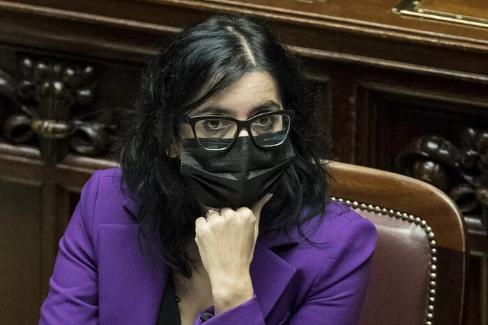 Delega all'Antidroga alla Ministra antiproibizionista Fabiana Dadone: le sue aperture in tema di cannabis 