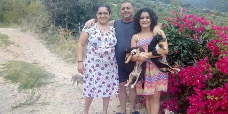 madre e figlia impiccate in casa: messina