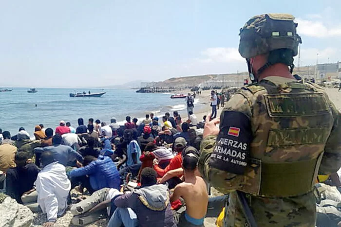 Migranti a Ceuta: 4800 respinti dalla Spagna e rimandati in territorio marocchino