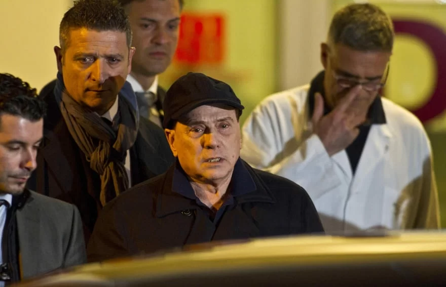 Berlusconi torna in ospedale: era stato dimesso il 1 maggio