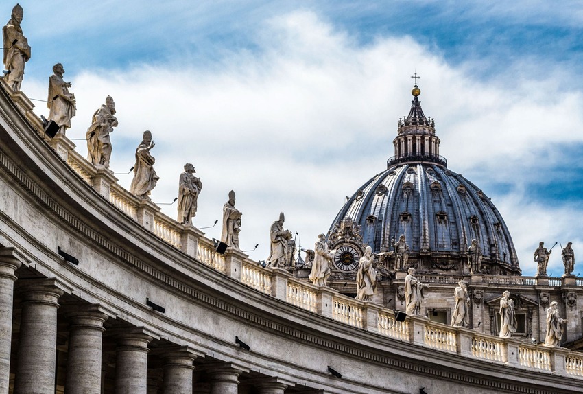 Papa Bergoglio cambia l'ordinamento giudiziario dello Stato del Vaticano