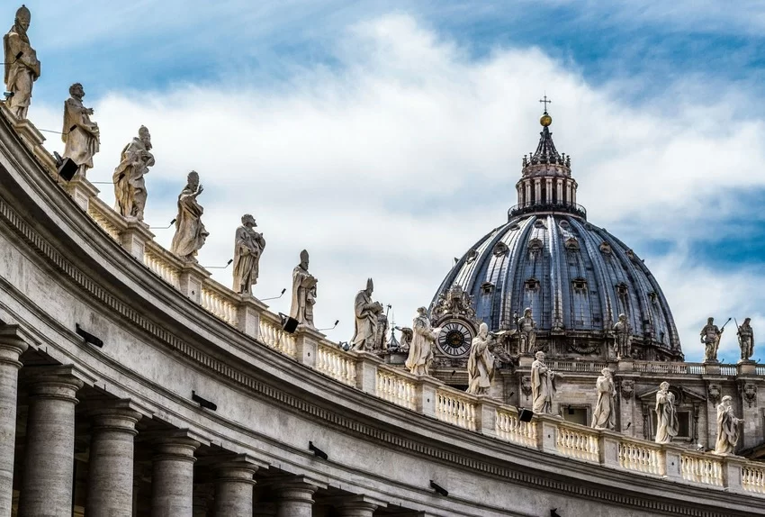Papa Bergoglio cambia l'ordinamento giudiziario dello Stato del Vaticano