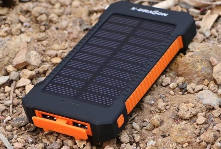 Gadget a energia solare, carica batterie