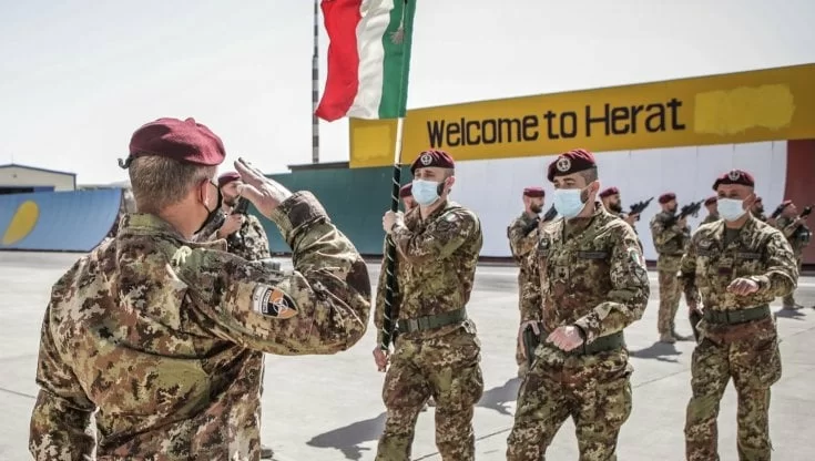 Afghanistan: miliardi di dollari all'esercito e adesso riabbiamo i talebani. L'Italia ha speso quasi 9 miliardi