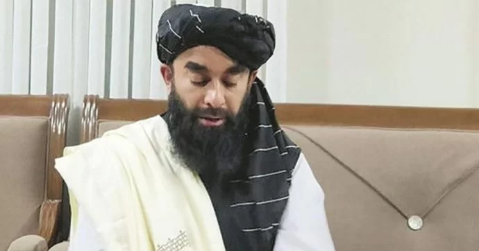 Conferenza stampa dei talebani: "L'Afghanistan non sarà una minaccia, basta discriminazioni"