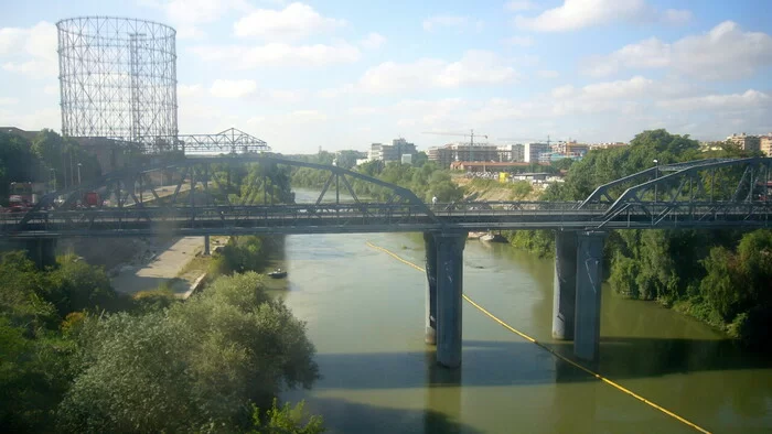 Ponte dell'Industria in fiamme, la storia del "Ponte di Ferro": l'eccidio di 10 donne per mano delle SS