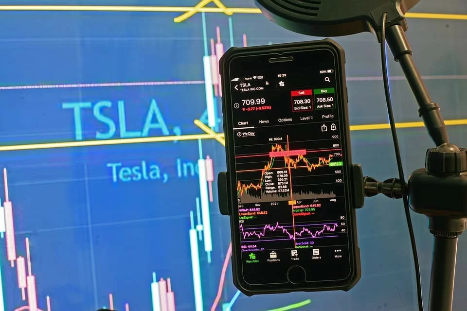La mossa di Elon Musk dopo la vendita di azioni Tesla