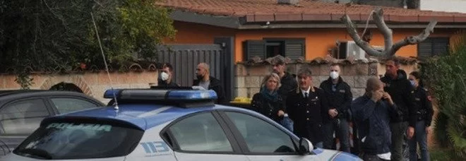 Uccide la moglie a colpi di fucile: l'uomo è stato fermato e interrogato