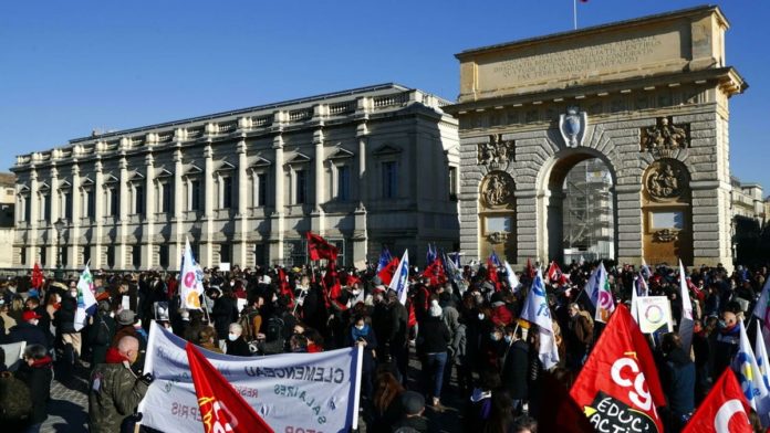sciopero insegnanti in francia