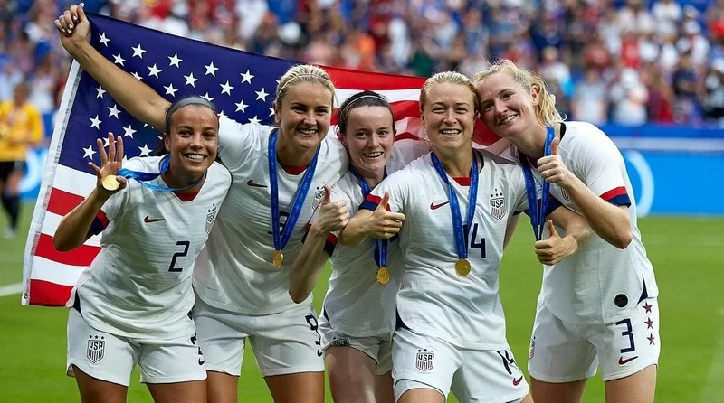 Storico risultato della nazionale di calcio femminile americana: vittoria per la parità di genere mondiale