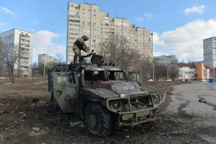 Putin non sta avendo gli effetti desiderati: resistenza ucraina e crollo del rublo mettono lo zar con le spalle al muro