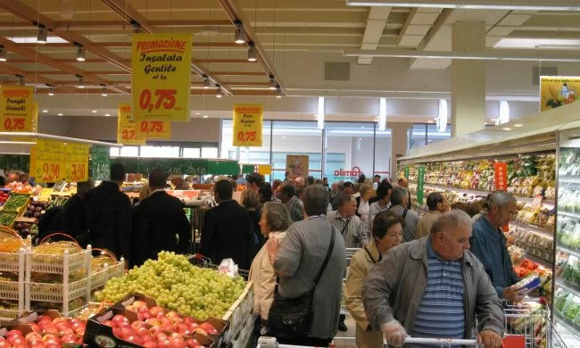 Stangata sulla spesa: quanto aumentano i prezzi dei beni alimentari?