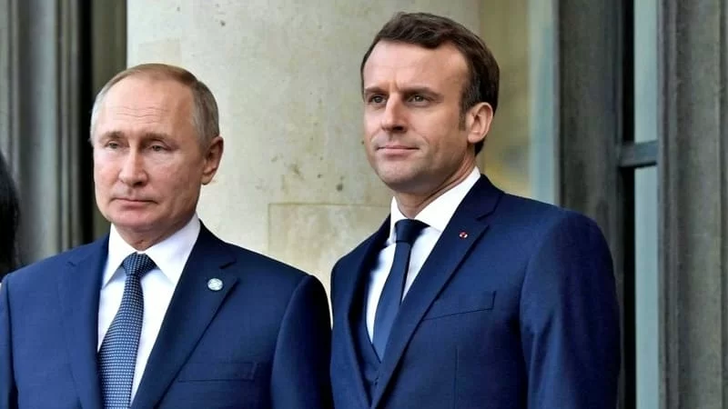 Russi e ucraini_Putin e Macron