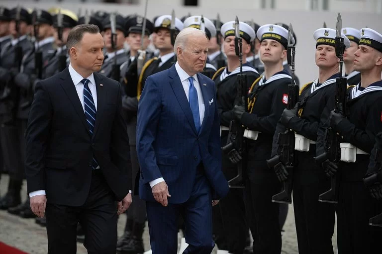"Putin macellaio", Mosca replica a Biden: "Insulti che restringono possibilità di ricucire i rapporti"