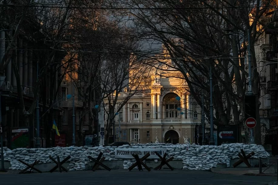 Odessa, Mosca fallisce la conquista via mare: pronto attacco aereo russo per prendere subito la città
