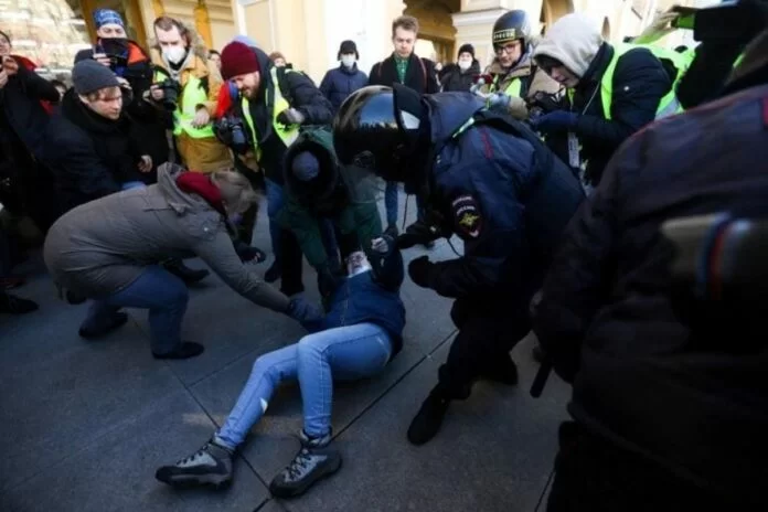 proteste in russia tv russa censura