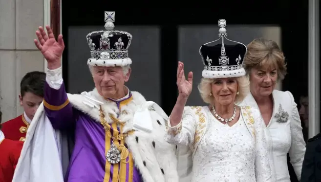 Incoronazione di Re Carlo III: la Monarchia continua ad essere simbolo di stabilità