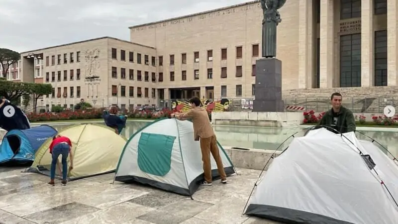 caro affitti_studenti in tenda_