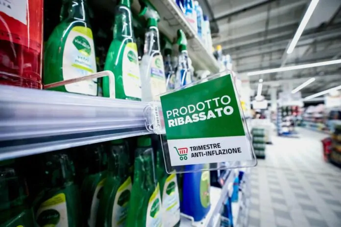 Parte il carrello tricolore: in quali supermercati sono gli sconti e quanto si risparmia davvero