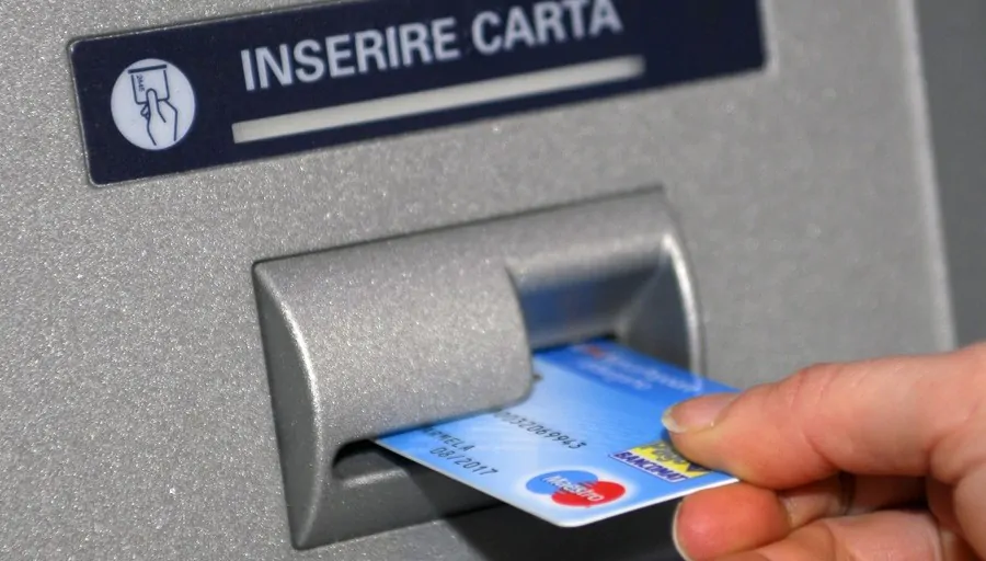 Bancomat diffuso: quando si potrà prelevare nei negozi?