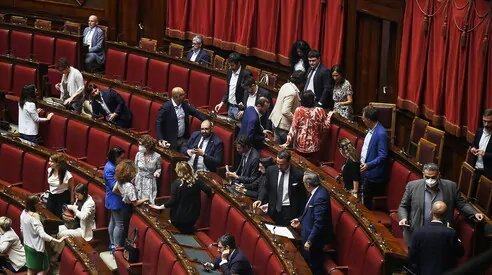 democrazia e deputati in parlamento