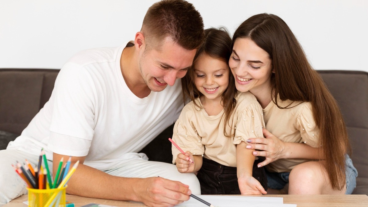 I genitori possono dividersi gli impegni familiari al meglio: 3 strategie 4 I genitori possono dividersi gli impegni familiari al meglio: 3 strategie 3