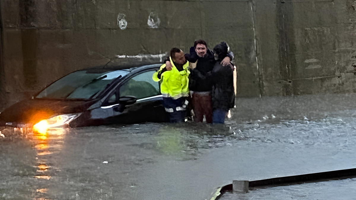 Sindaco salva un uomo intrappolato in auto: "Era mio dovere" 3