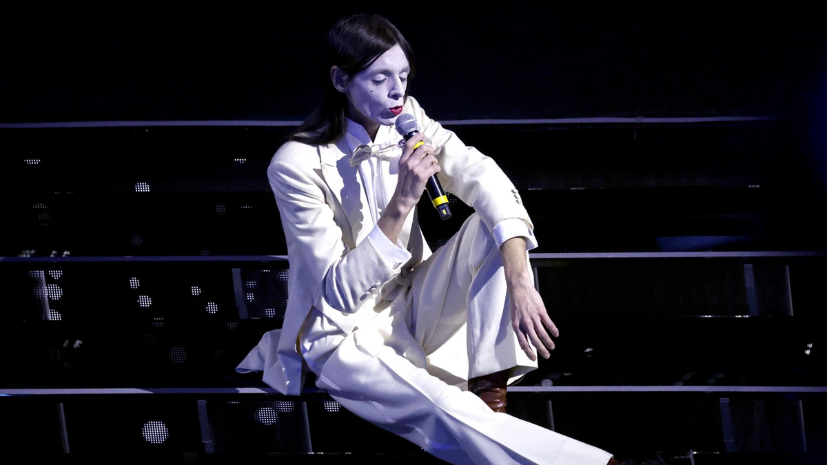 La canzone di Lucio Corsi come terapia: bambino con mutismo selettivo riesce a cantarla 4 La canzone di Lucio Corsi come terapia: bambino con mutismo selettivo riesce a cantarla 3