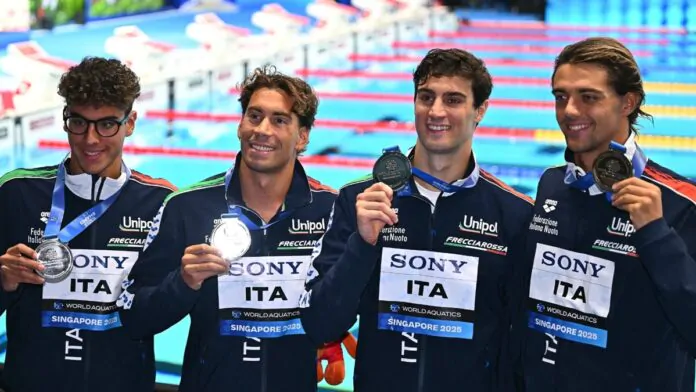 Argento mondiali nuoto nella 4x100.