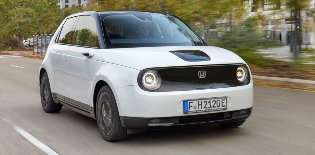 Nascono le e-car.