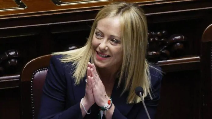 legge sul salario minimo sì del senato