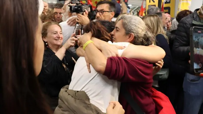 arrivano in italia gli ultimi attivisti italiani arrivano in italia gli ultimi attivisti italiani