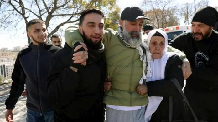 hamas libera ostaggi